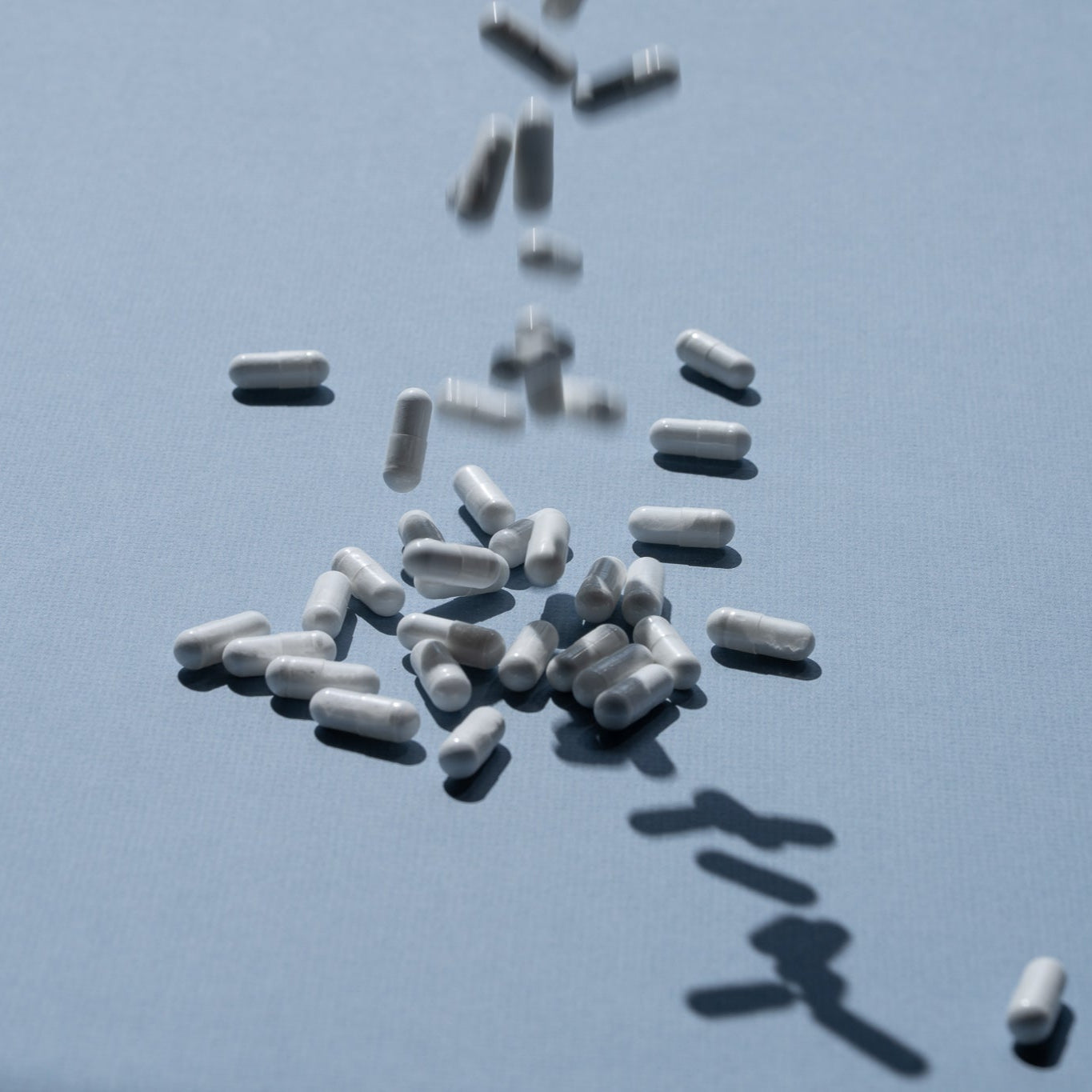 Foto van hoogwaardige magnesium Bisglycinaat capsules, geschikt voor dagelijkse suppletie ter ondersteuning van de magnesiumbalans, spierontspanning, stressvermindering en algehele gezondheid.